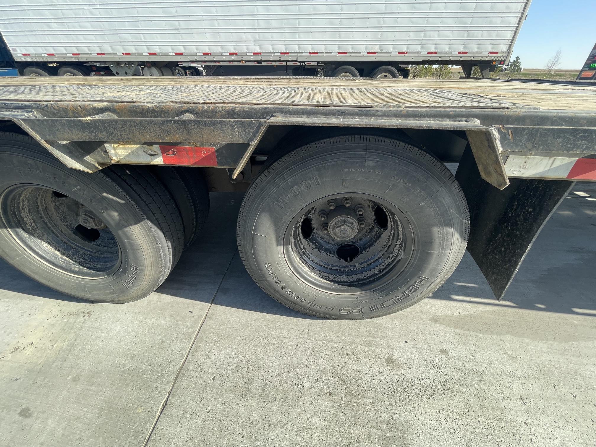 2022 PJ TRAILERS 49 ft - Image 14